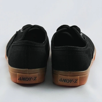 Tenisówki na kontrastowej podeszwie czarne (aw0212-01)