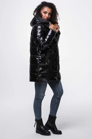 BŁYSZCZĄCA DAMSKA ZIMOWA KURTKA Z KAPTUREM CZARNA 1 (J9-003)