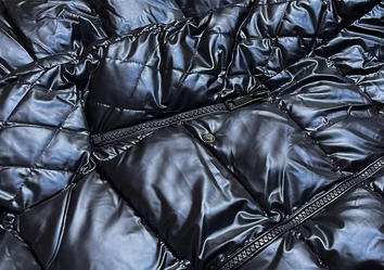 Taliowana kurtka zimowa damska granatowa (2M-028)