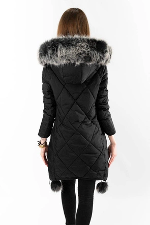 KURTKA DAMSKA ZIMOWA Z WYDŁUŻONYMI BOKAMI CZARNA (GWW1716X)