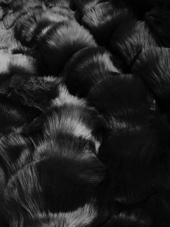 DŁUGA KAMIZELKA ZE SZTUCZNEGO FUTRA CZARNA (102#)