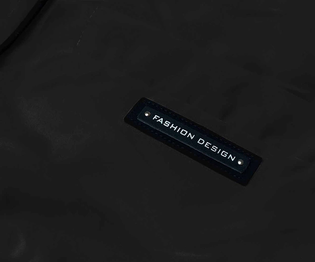 Kurtka damska z ozdobną lamówką czarna (B8139-1)