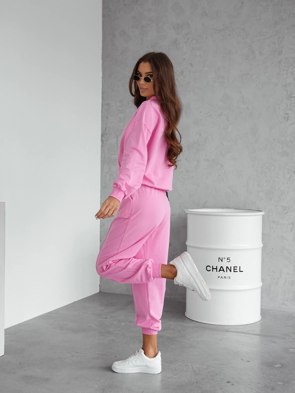 Komplet dresowy bluza ze stójką i spodnie różowy (82162)