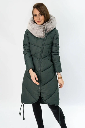 DŁUGA KURTKA DAMSKA ZIMOWA Z KAPTUREM ZIELONA (7755)