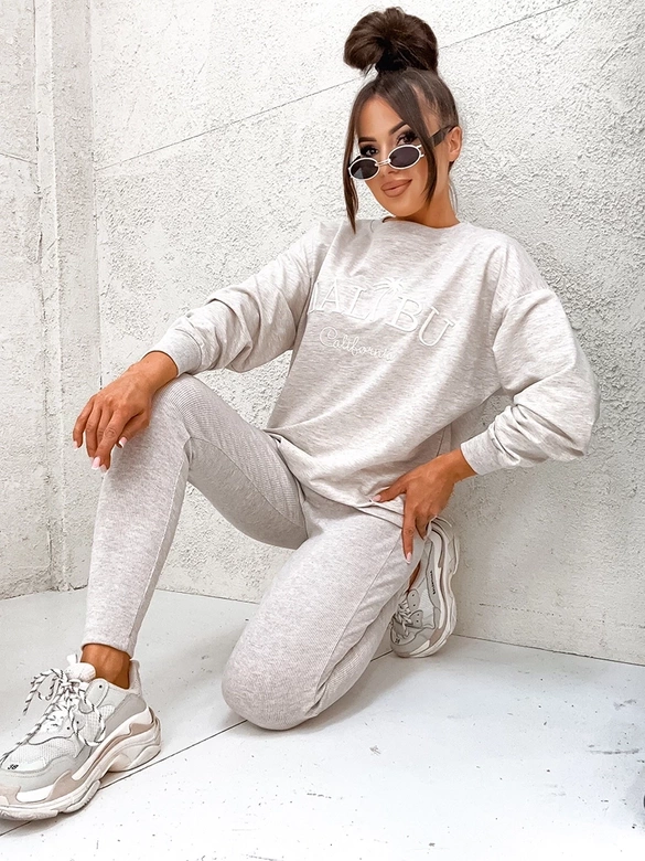 Sportowy komplet z legginsami szary melanż (VE88)