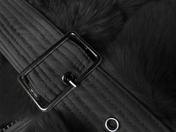 Zimowa kurtka damska z futrem czarna (2M-008)