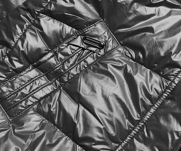 Krótka kurtka zimowa damska w kratkę czarna (16m9052-392)