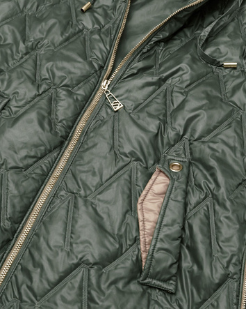 Lekka kamizelka damska ze złotym zamkiem Goodlookin khaki (B8586/B8587-11)