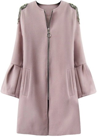 PŁASZCZ Z KORALIKAMI NA RAMIONACH PUDROWY RÓŻ (18151)