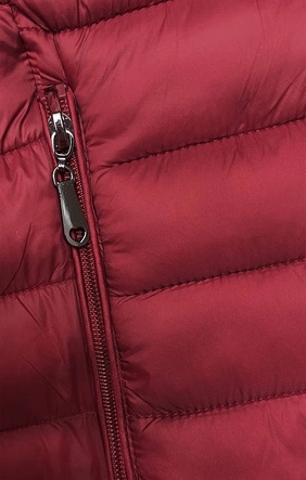 Pikowany bezrękawnik damski czerwony (16M9155-270)