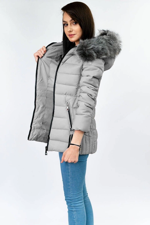 PIKOWANA DAMSKA KURTKA ZIMOWA Z KAPTUREM SZARA (XB9503X)
