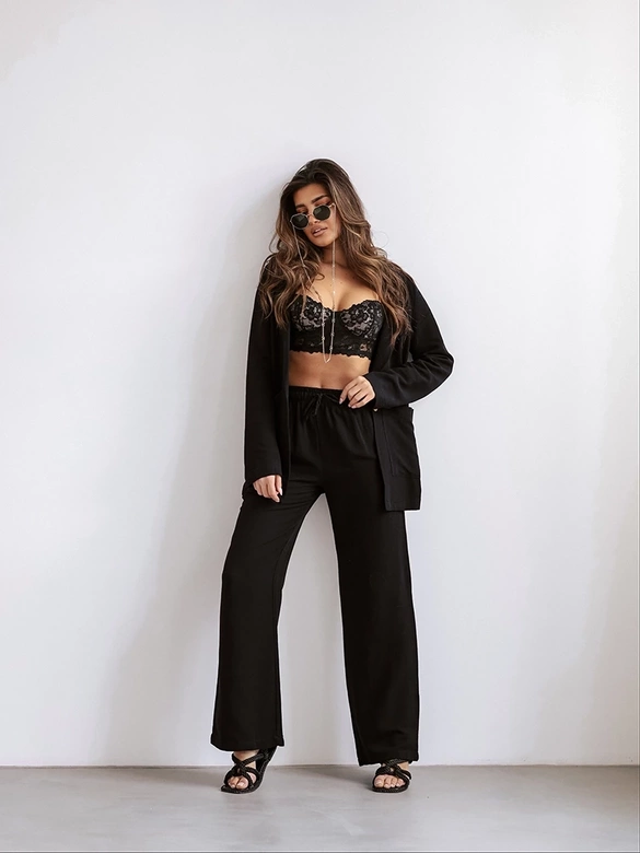 Damski garnitur z lnem czarny (VE48)