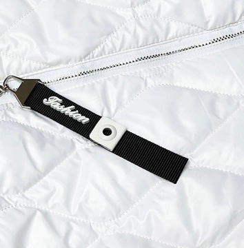 DŁUGA PIKOWANA KURTKA Z PASKIEM BIAŁA (7257)