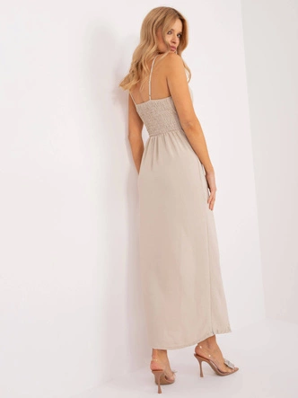 Koktajlowa sukienka z rozcięciem jasny beż (18992)