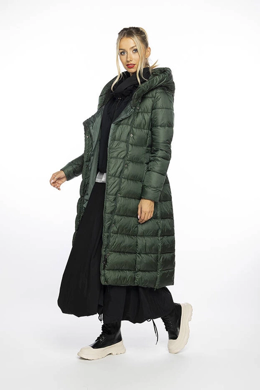 Długa kurtka damska z kapturem Ann Gissy zielona (AG1-J9169)