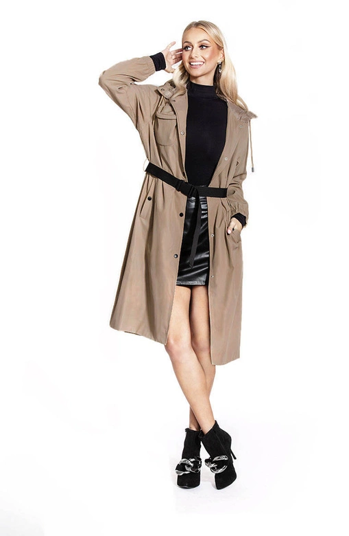 Długi płaszcz z paskiem beżowy (AG5-019)