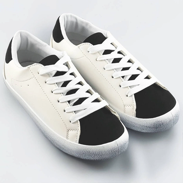 Sznurowane trampki damskie dwukolorowe biało-czarne (6340)