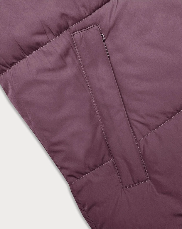 Krótka kamizelka damska z kapturem j.style fiolet-czarny (16M9112-53)