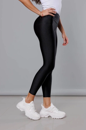 Klasyczne legginsy lycra z połyskiem czarne (XL017-1)