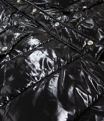 BŁYSZCZĄCA KURTKA ZIMOWA DAMSKA CZARNA (638ART)