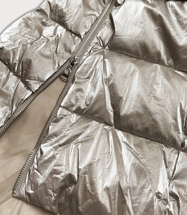 Długa błyszcząca kurtka zimowa damska beżowa (775)