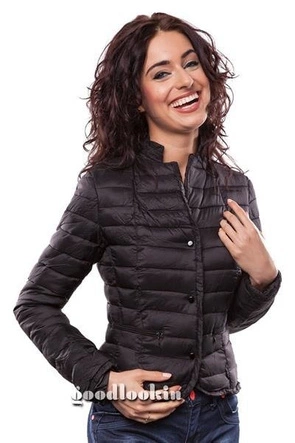 KRÓTKA PIKOWANA KURTKA CZARNA (MODEL12)