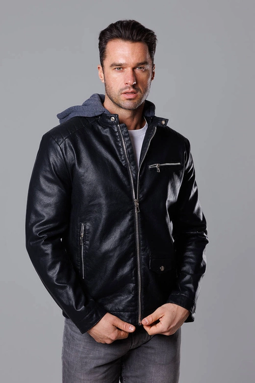 Kurtka męska z dresowym kapturem ekoskóra czarna (11Z8022)