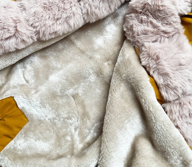 DAMSKA KURTKA PARKA NA FUTERKU MUSZTARDOWA (WM988)