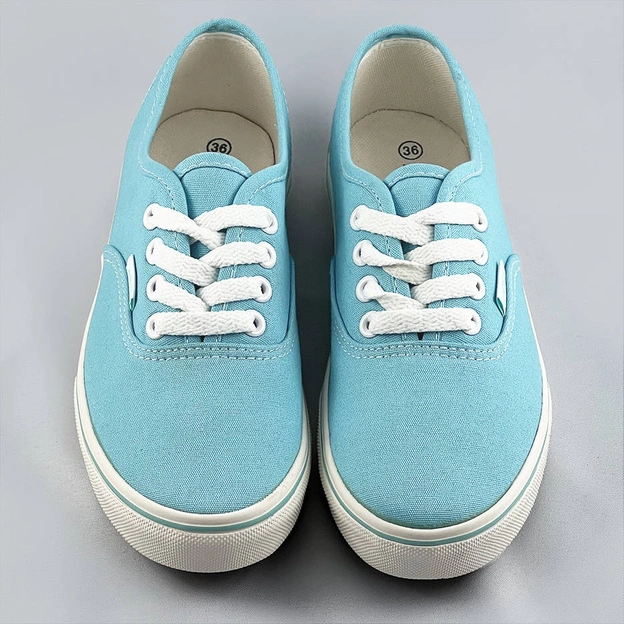 Sznurowane tenisówki damskie jasny niebieski (a8865)