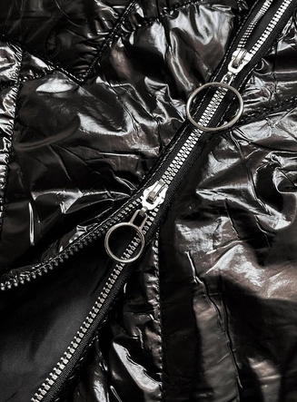 BŁYSZCZĄCA KURTKA DAMSKA CZARNA (B9777)