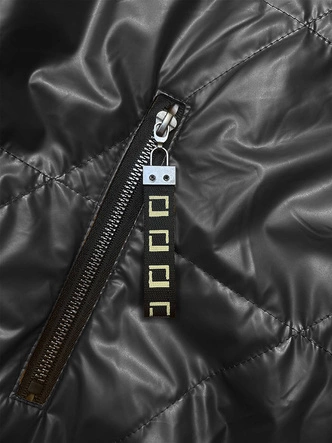 Krótka błyszcząca kurtka damska ze stójką czarna (5M3195)