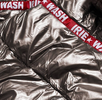 ZIMOWA KURTKA DAMSKA Z KONTRASTOWYMI ŚCIĄGACZAMI CAPPUCCINO (1917)