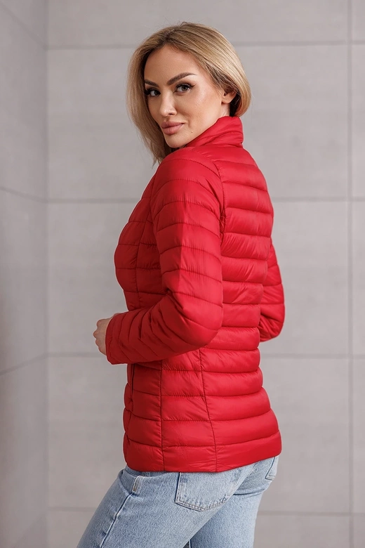 Pikowana kurtka damska ze stójką czerwona (16M9111-270)