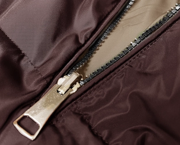 Długa kamizelka damska dwustronna brąz-beż (B8248-14)