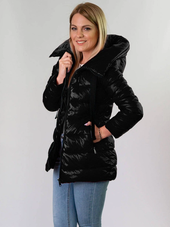 ZIMOWA PIKOWANA KURTKA DAMSKA Z KAPTUREM CZARNA (7698)