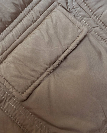 Puchowa kamizelka damska beżowa (B8153-12)