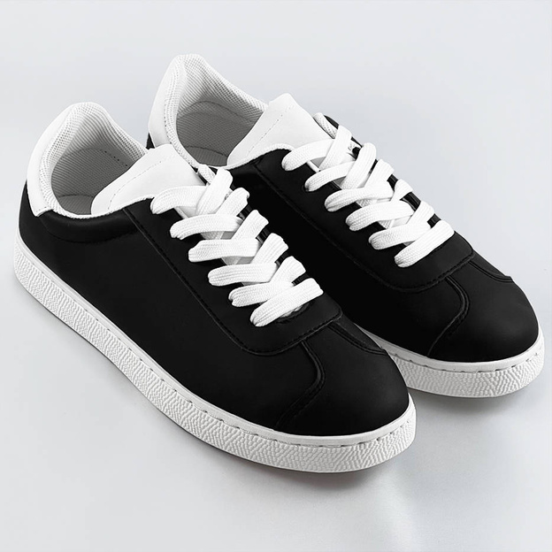 Sznurowane sneakersy damskie czarno-białe (bf-025)