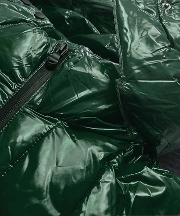 Lakierowana pikowana kurtka damska ciemnozielona (7697)
