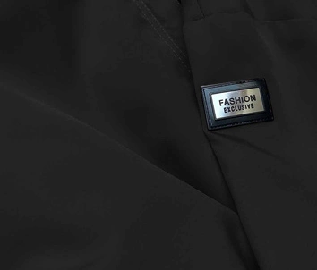 Cienka kurtka damska z ozdobną lamówką czarna (B8141-1)