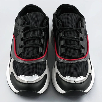 Sznurowane sneakersy z kolorowymi wstawkami czarne (6346)