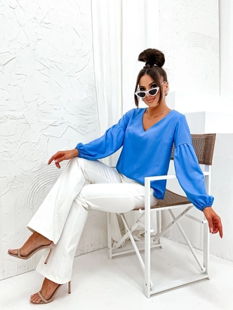 Elegancka bluzka z ozdobnymi rękawami niebieska (698)