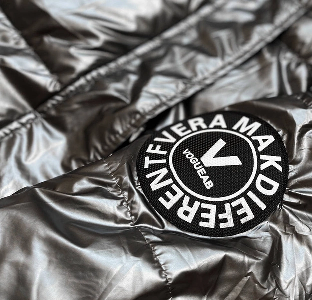 DŁUGA METALICZNA KURTKA DAMSKA ZIMOWA SZARA (1917-1)