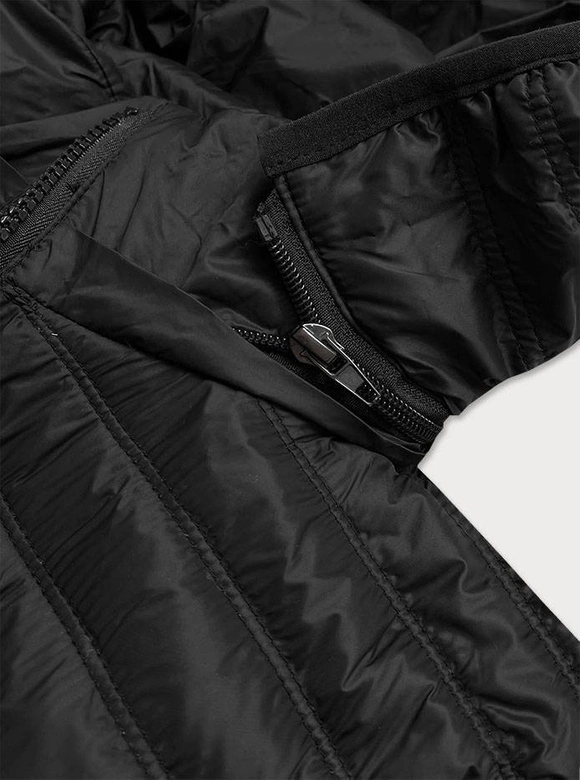 Pikowana kurtka damska z kapturem czarna (2021-09)