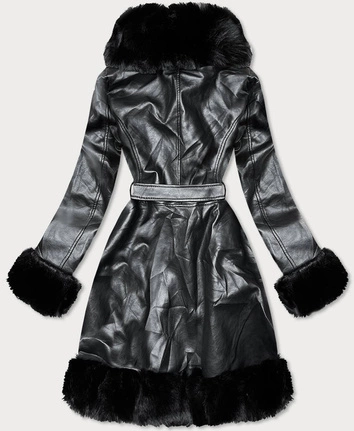 Rozkloszowany płaszcz damski z ekoskóry z futrem czarny (b9738)