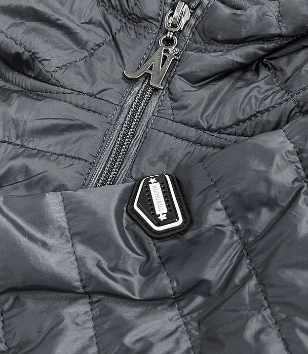 PIKOWANA KURTKA DAMSKA Z KAPTUREM SZARA (Q359#)