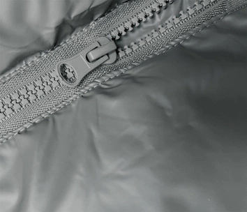 Puchowa długa kamizelka z kapturem szara (5M3183-105)