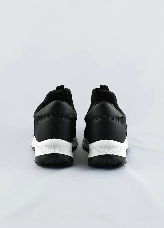 Wsuwane buty damskie z gumką czarne (c1003)