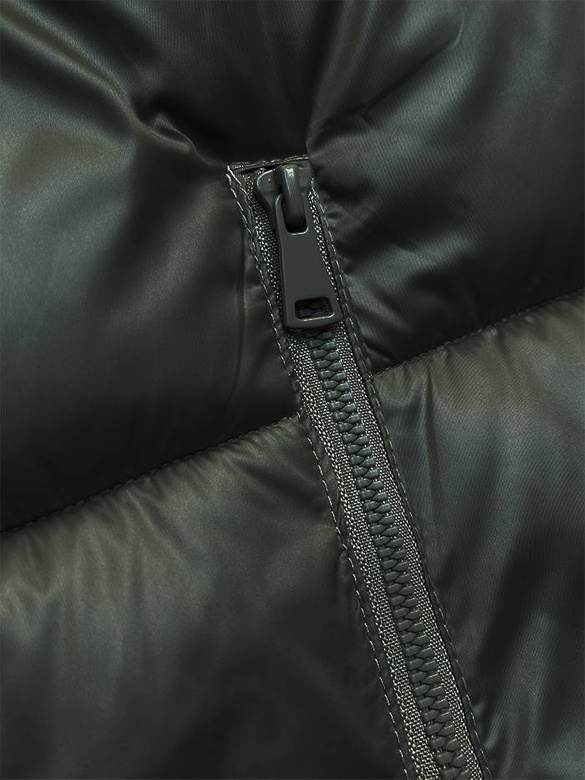 Krótki bezrękawnik damski z kapturem khaki (B8156-11)