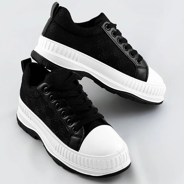 Trampki na grubej podeszwie czarne (s067)