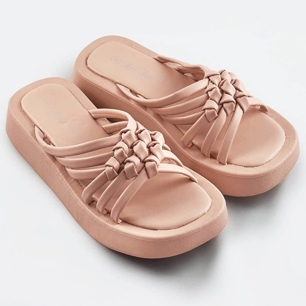 Damskie klapki na płaskiej podeszwie beżowe (cm-59)